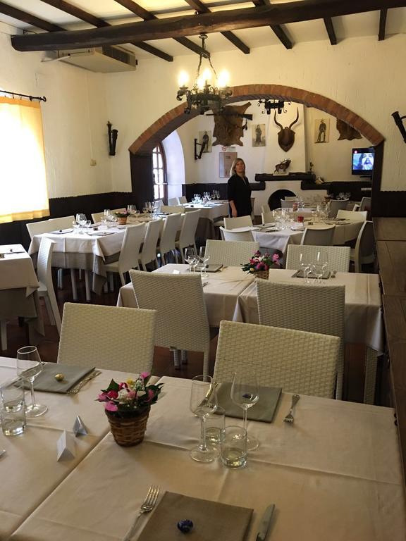 Hotel Il Cacciatore Orbetello Exterior foto